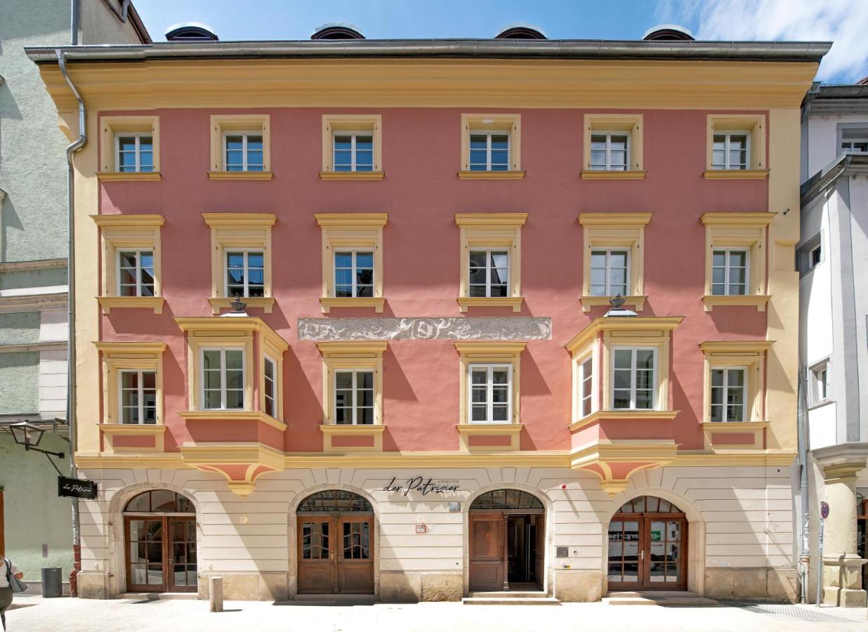 Altstadthotel Der Patrizier Regensburg Exterior photo